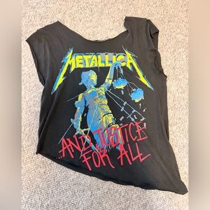 Metallica Graphic Tee asymmetrical cut